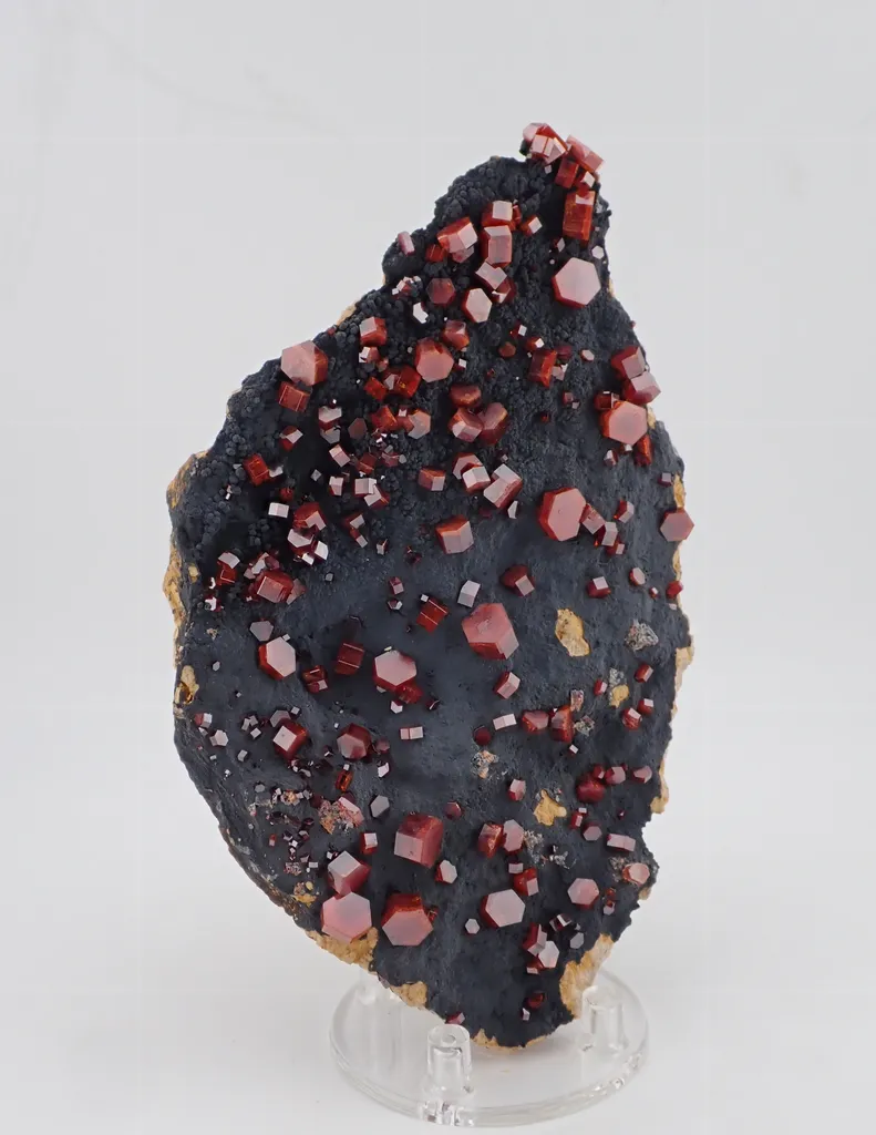 Vanadinite - image 2