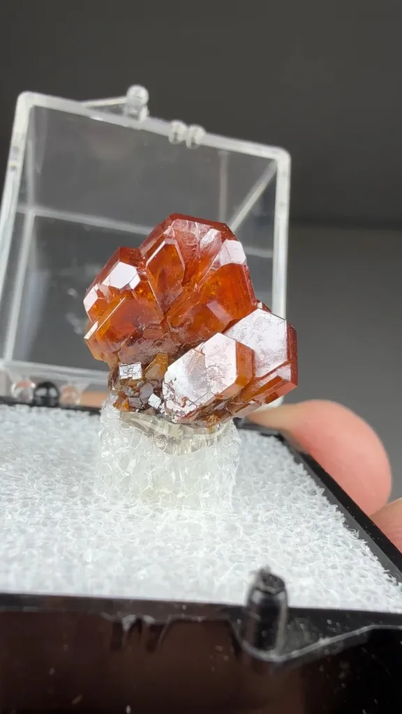 Vanadinite - image 2