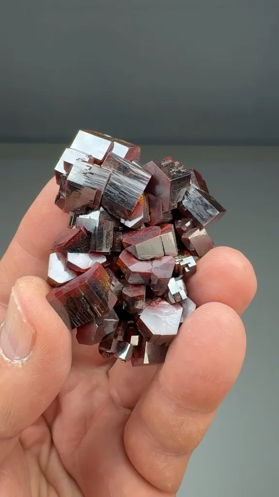 Vanadinite (ATES-0022) image