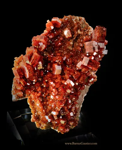 Vanadinite - image 4
