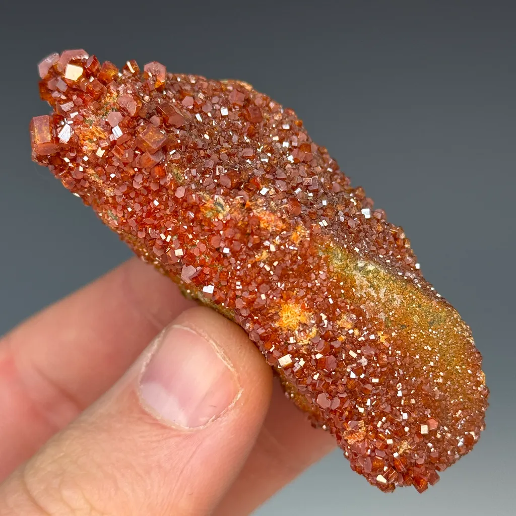 Vanadinite - image 3