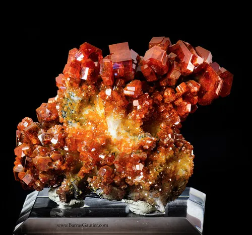 Vanadinite - image 3