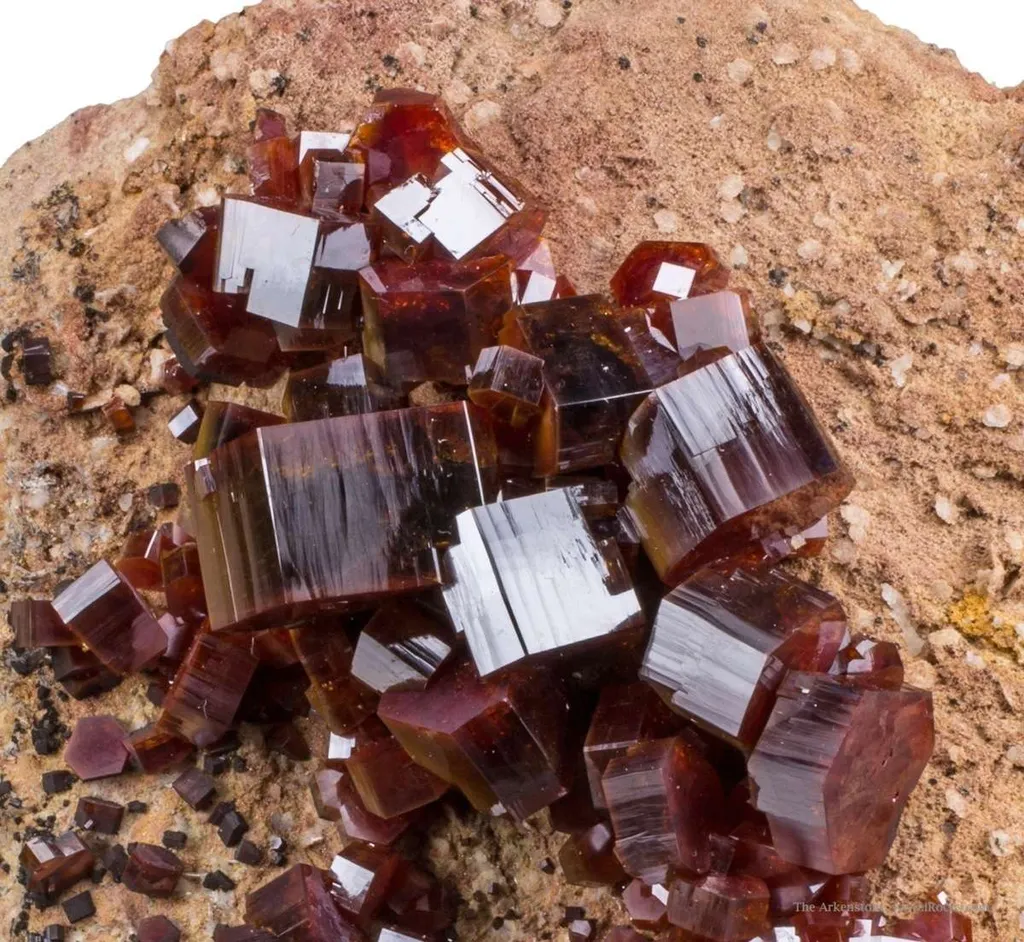 Vanadinite - image 3