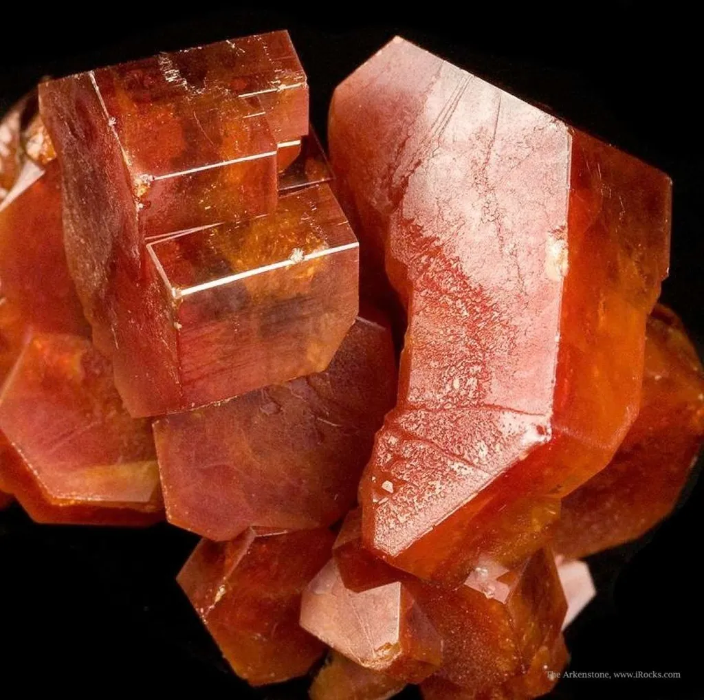 Vanadinite - image 3