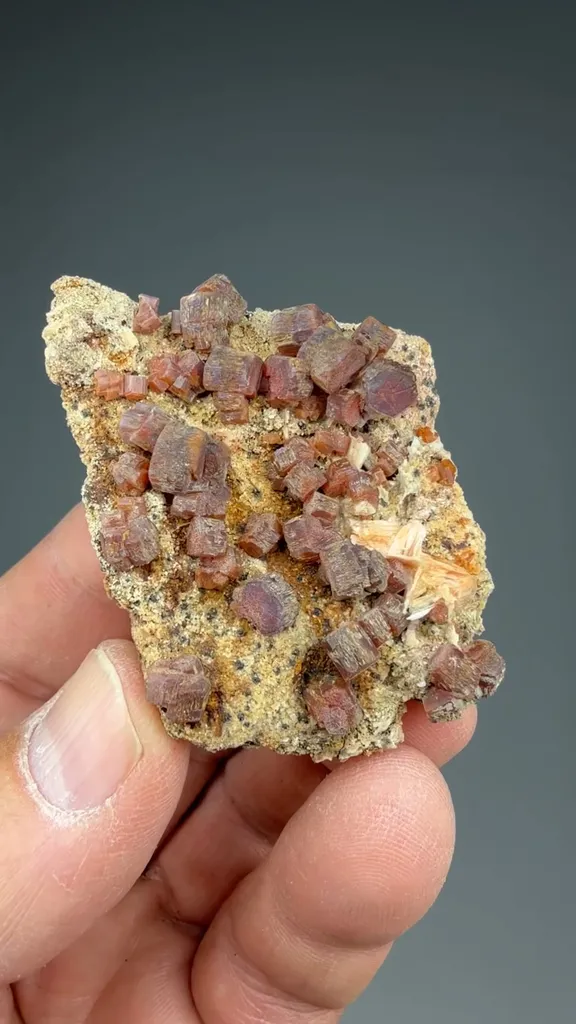 Vanadinite - image 2