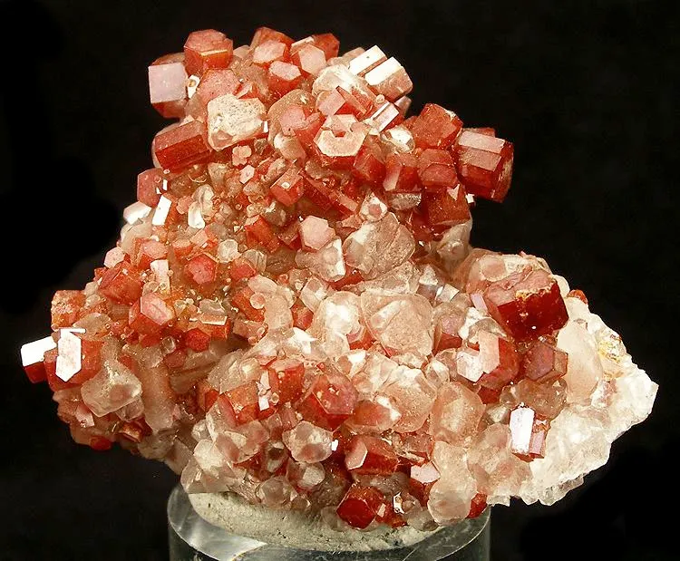 Vanadinite, Calcite image