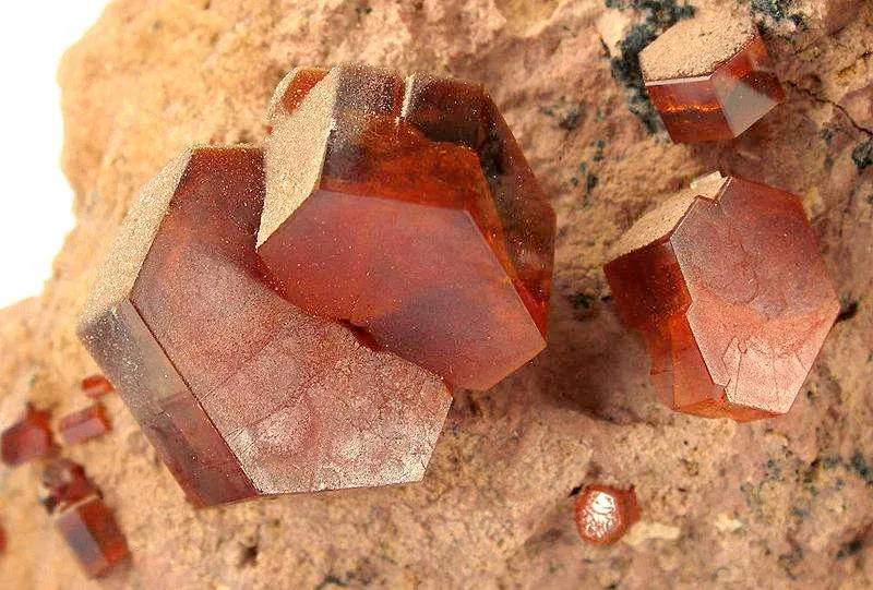Vanadinite - image 3