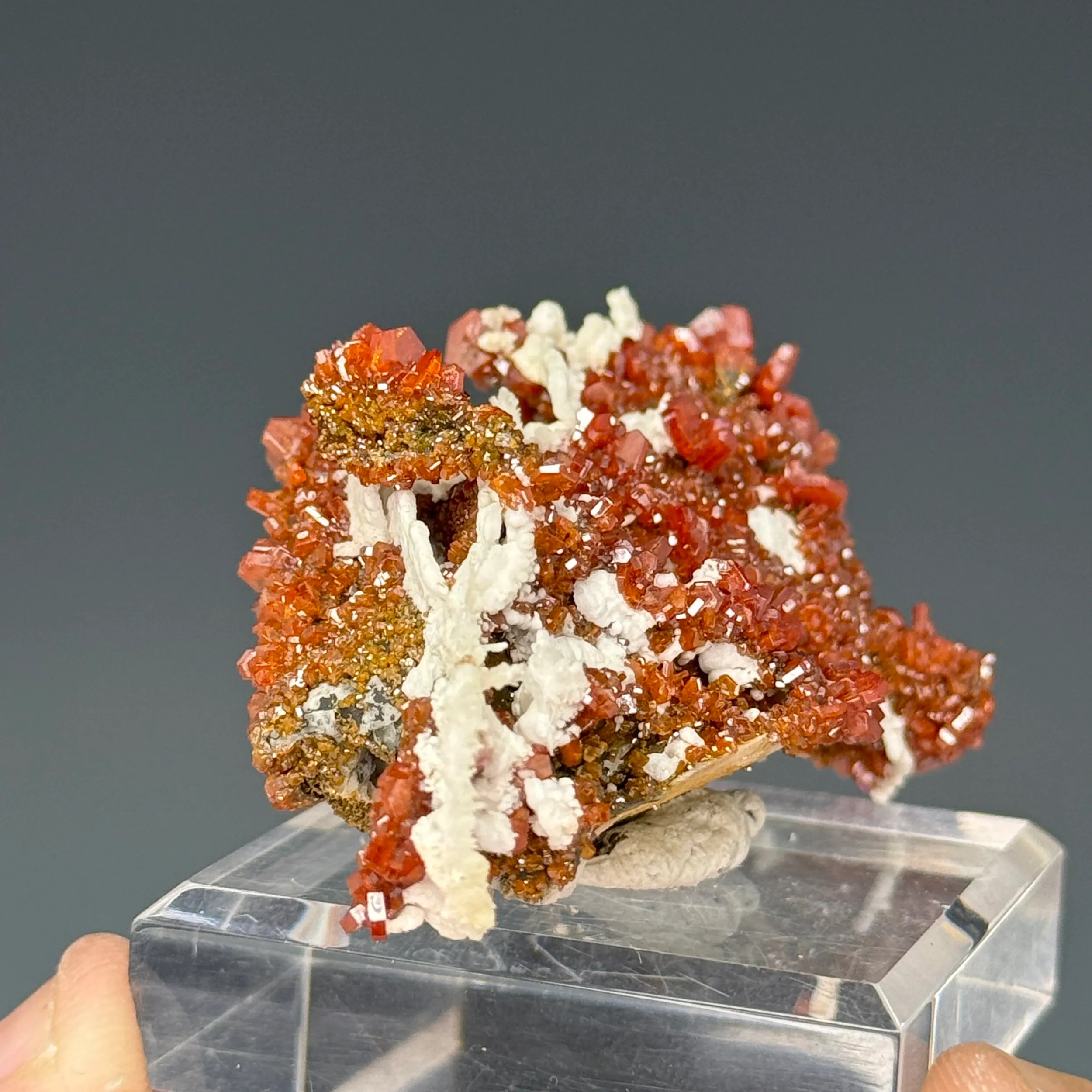 Vanadinite - image 3