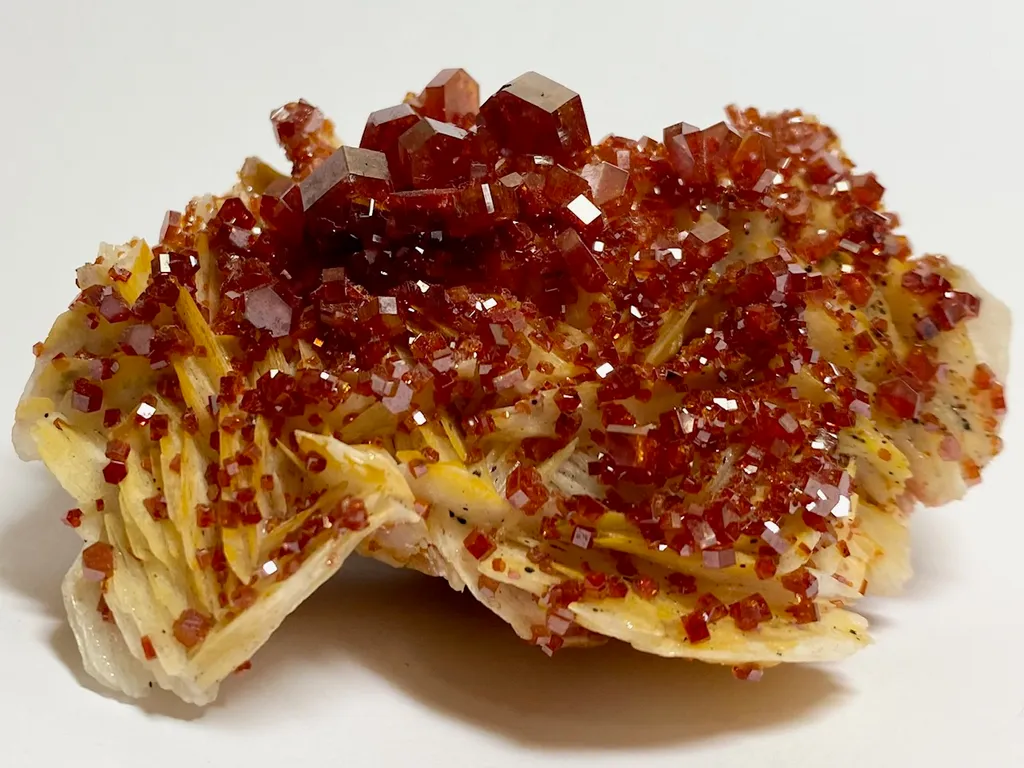 Vanadinite image
