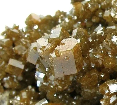 Vanadinite - image 2