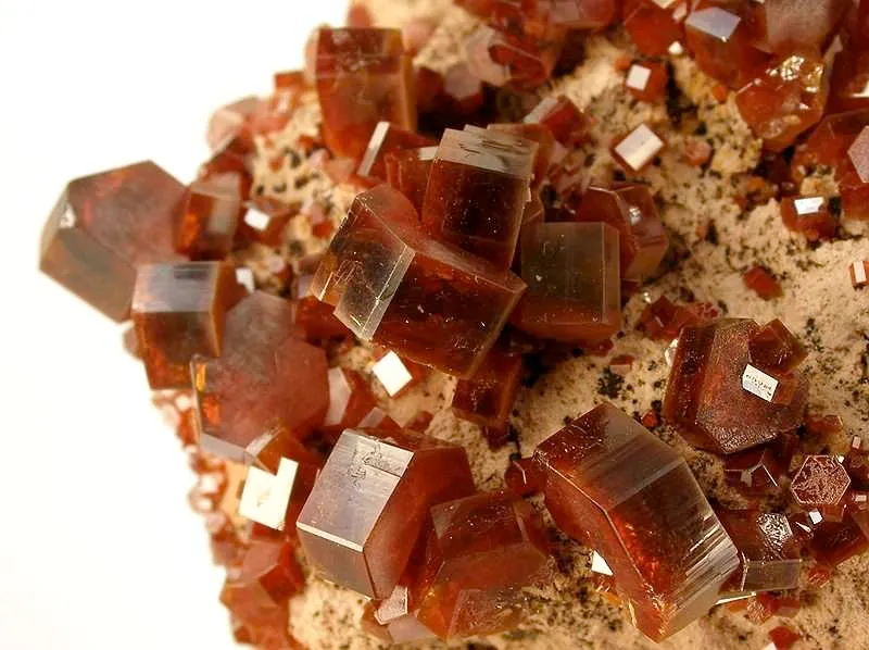 Vanadinite - image 3