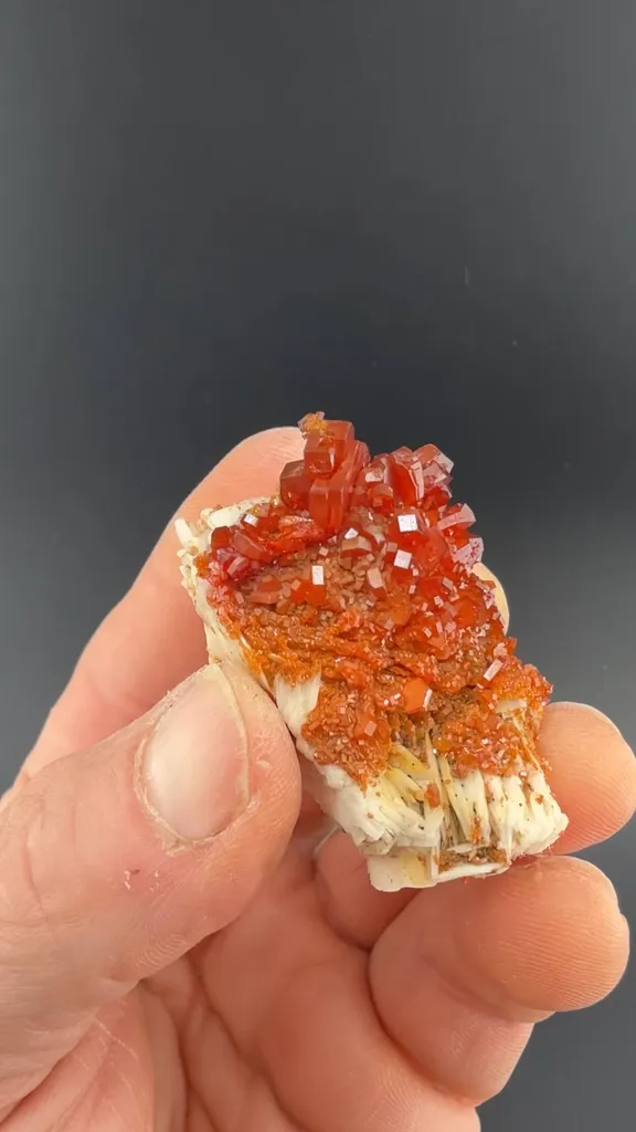 Vanadinite - image 1