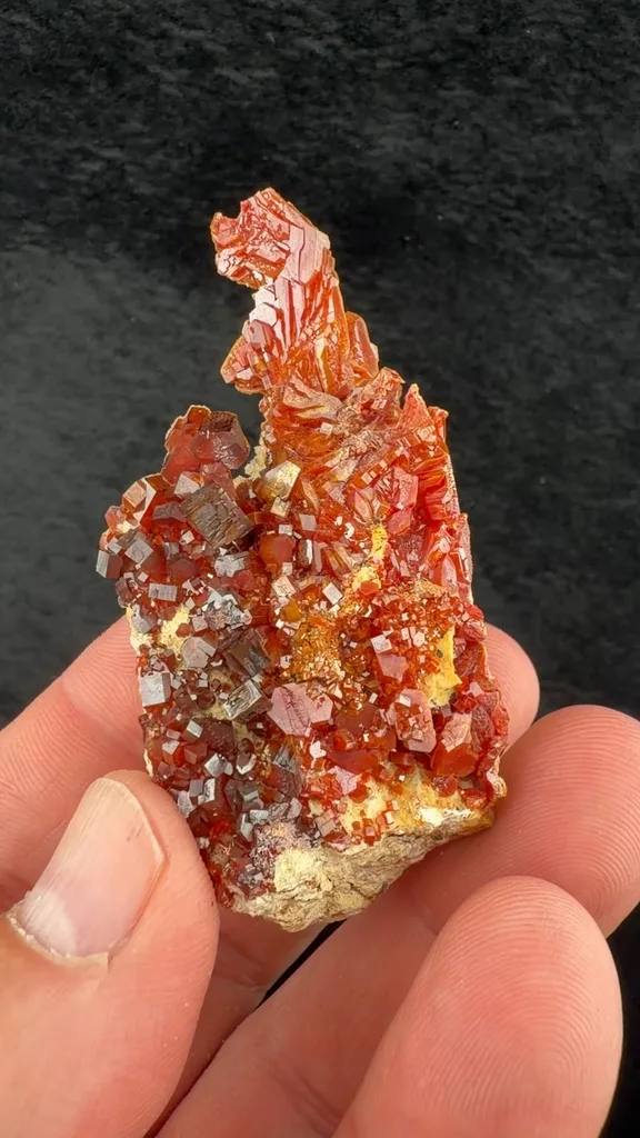 Vanadinite from Mibladen Mining District, Midelt Province, Drâa-Tafilalet Region, Morocco - image 2