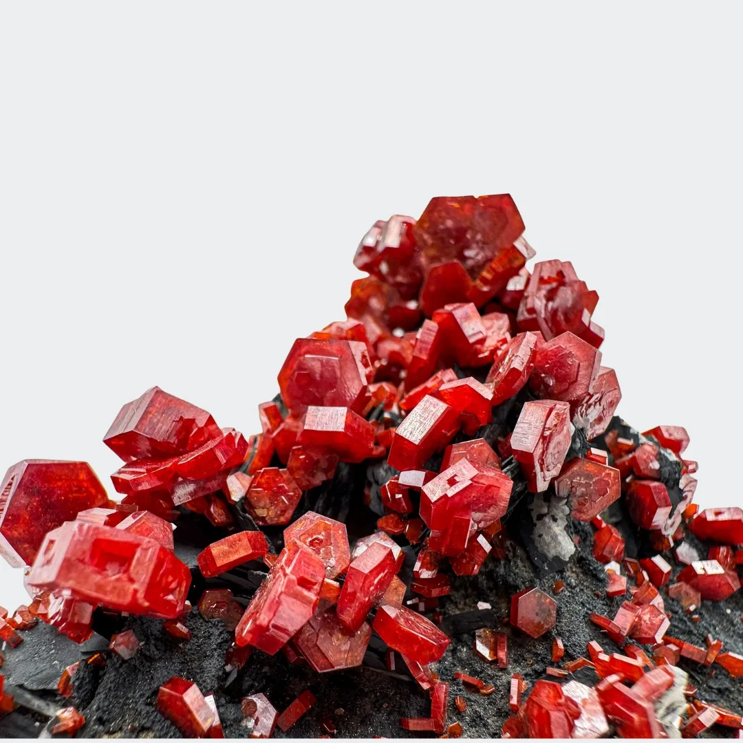 Vanadinite from Morocco, Drâa-Tafilalet Region, Midelt Province, Mibladen Mining District, Aouli - image 2