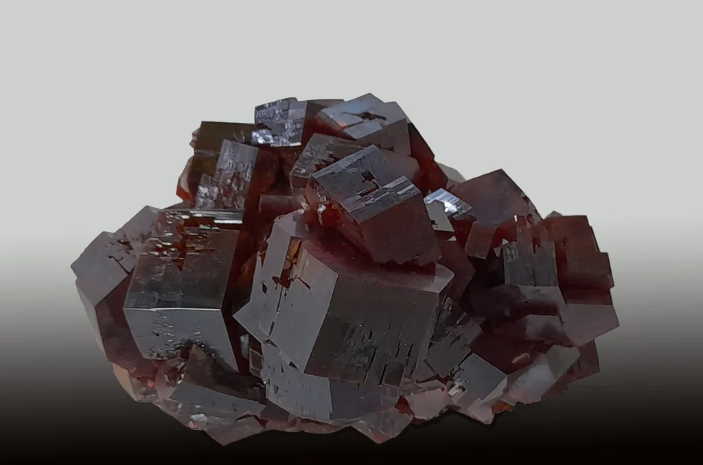 Vanadinite from Morocco, Drâa-Tafilalet Region, Midelt Province, Mibladen Mining District, Coud'a wo