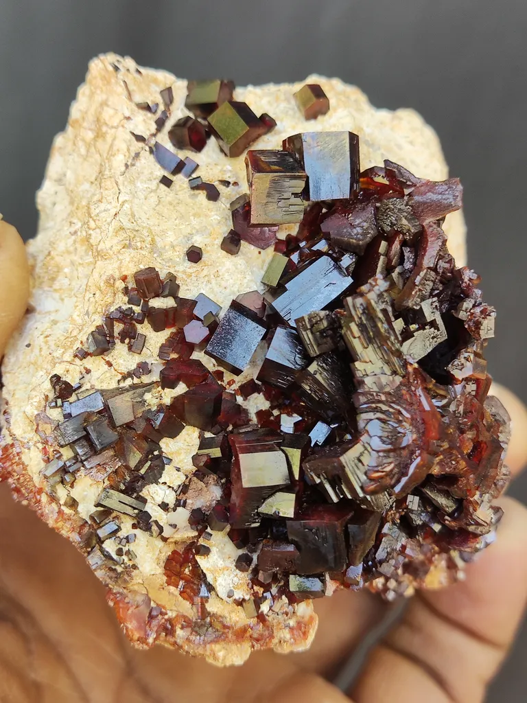 Vanadinite from Morocco, Drâa-Tafilalet Region, Midelt Province, Midelt - image 7