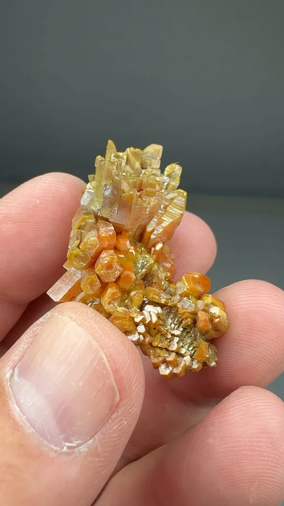 Vanadinite (O-0055) image