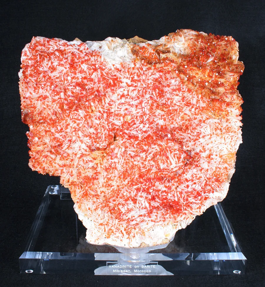 Vanadinite on Barite - image 1