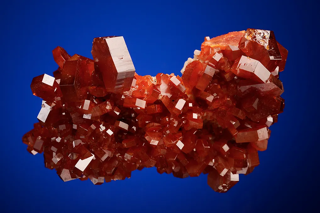 Vanadinite on Barite - image 3
