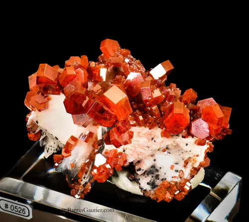 Vanadinite on Barite - image 1