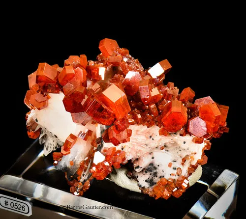 Vanadinite on Barite image