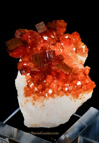 Vanadinite on Barite - image 2