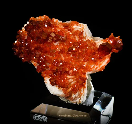 Vanadinite on Barite - image 2