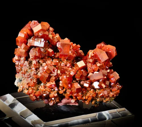 Vanadinite on Barite - image 2