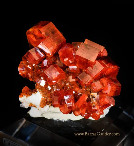 Vanadinite on Barite image