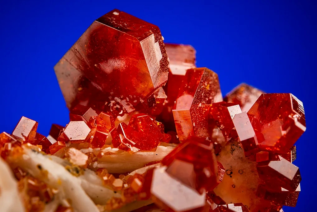 Vanadinite on Barite - image 2