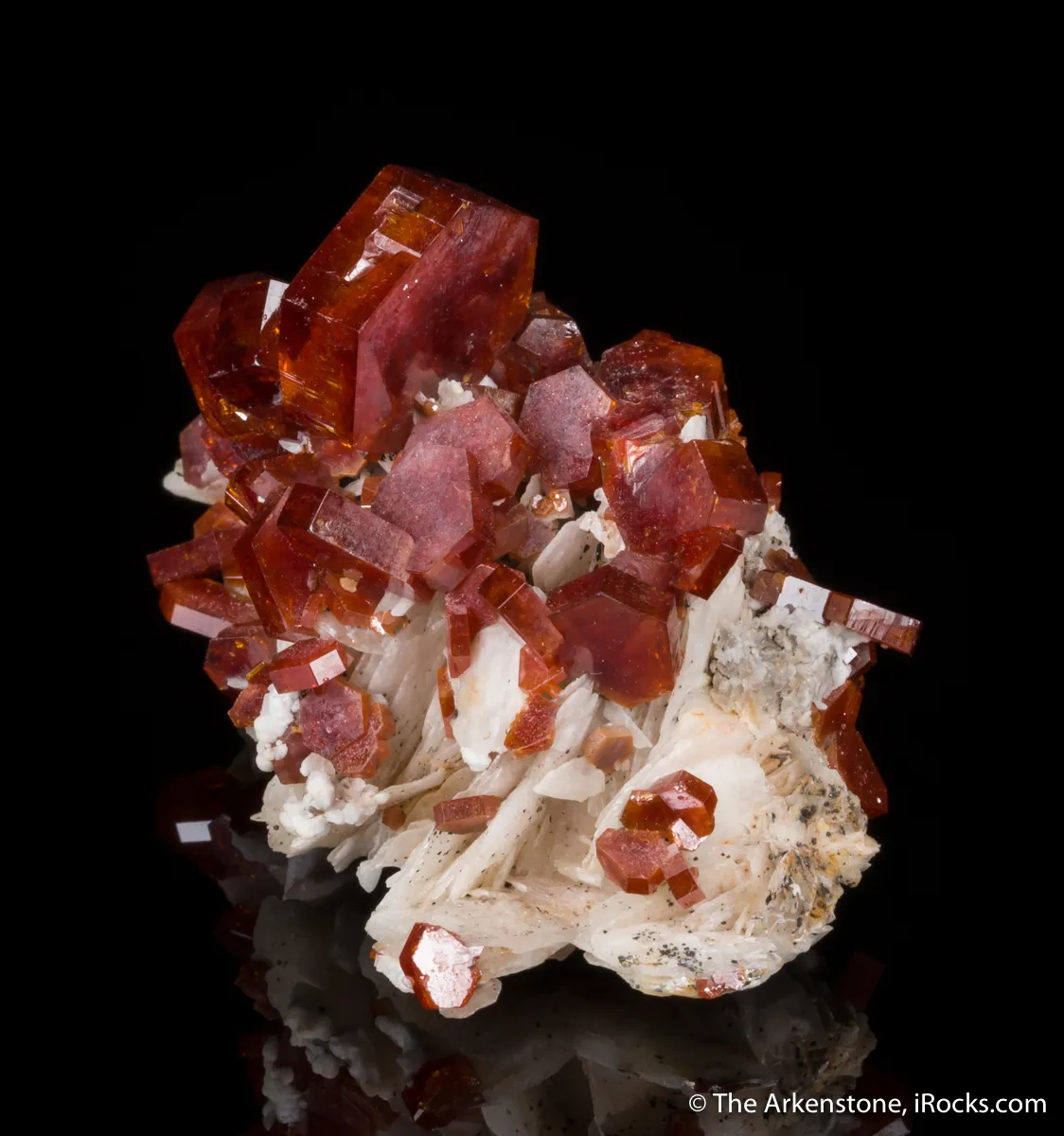 Vanadinite on Baryte - image 6