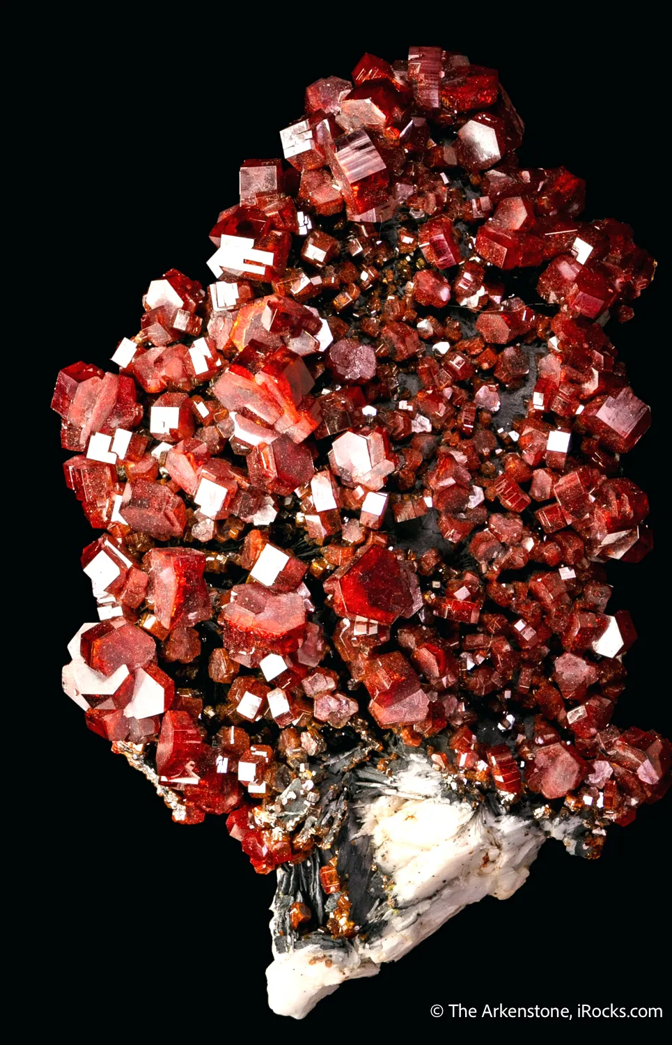 Vanadinite on Baryte - image 4