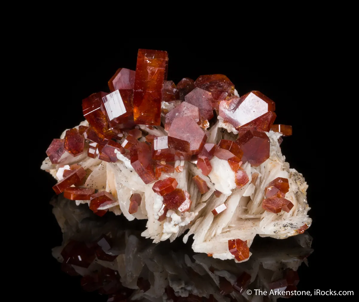 Vanadinite on Baryte - image 5