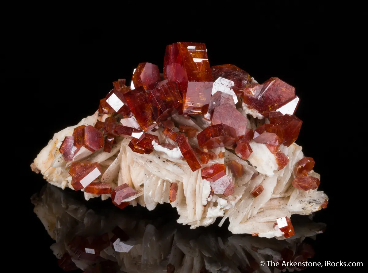 Vanadinite on Baryte - image 3