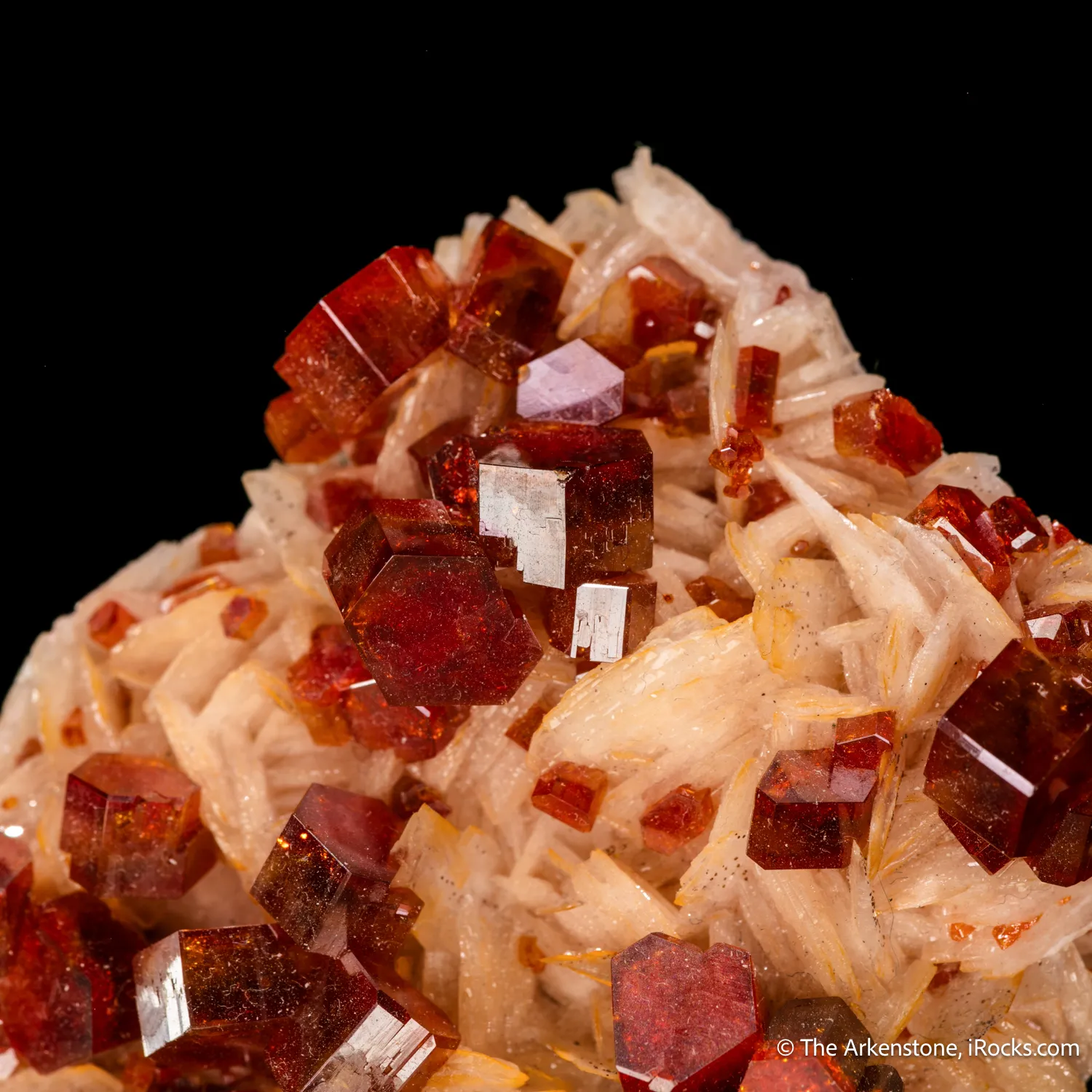 Vanadinite on Baryte - image 5