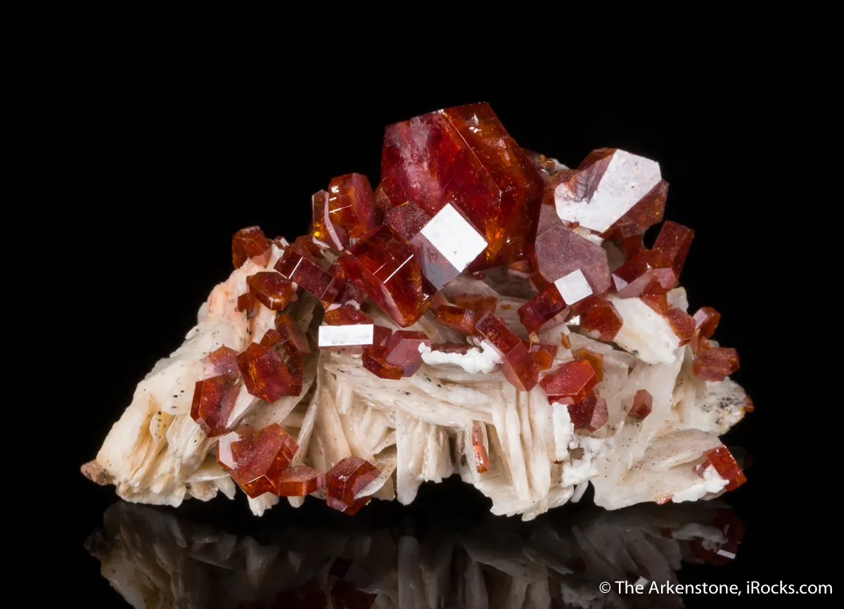 Vanadinite on Baryte - image 4