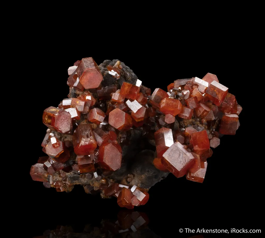 Vanadinite on Coronadite - image 6