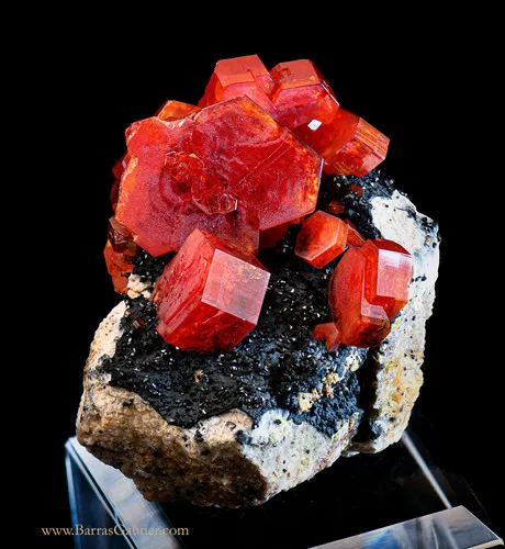 Vanadinite on Goethite - image 2