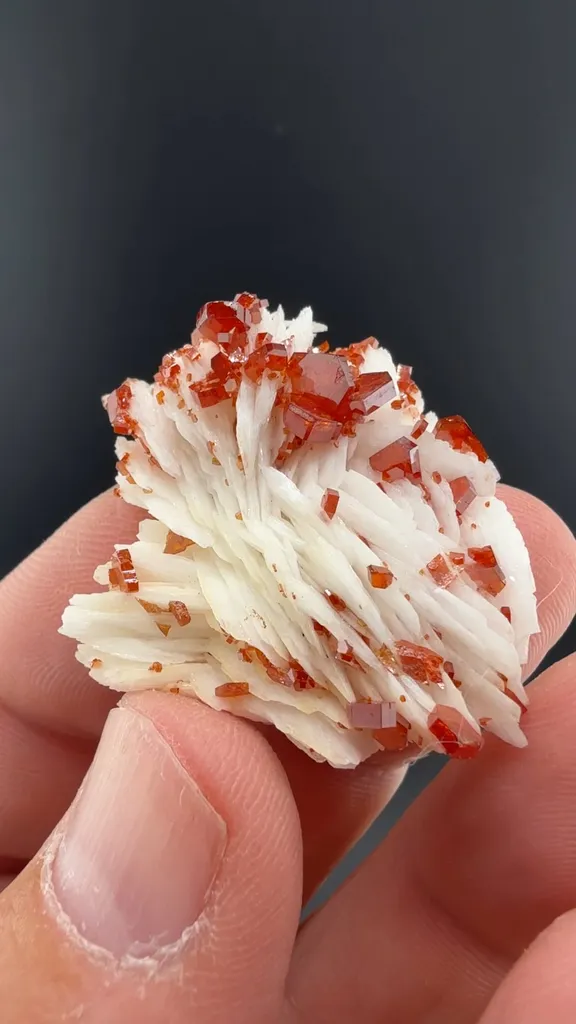 Vanadinite with Barite image