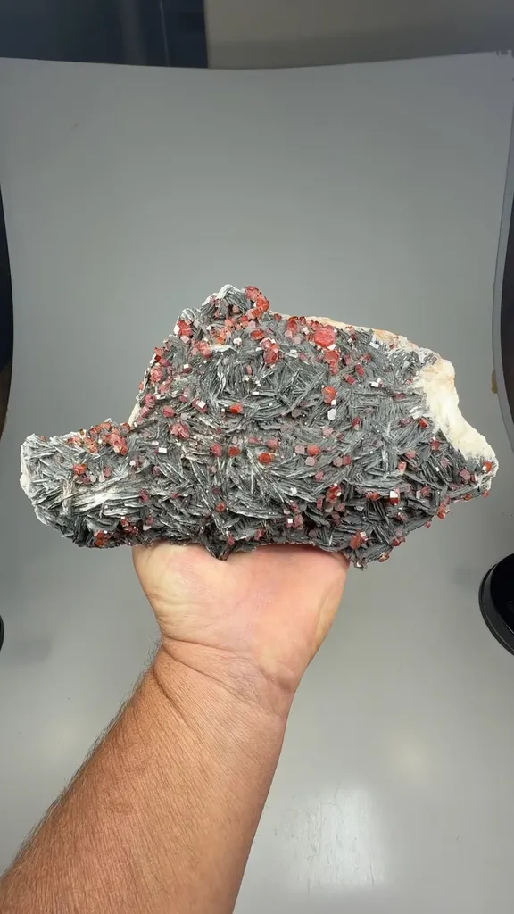 Vanadinite with Barite - image 2
