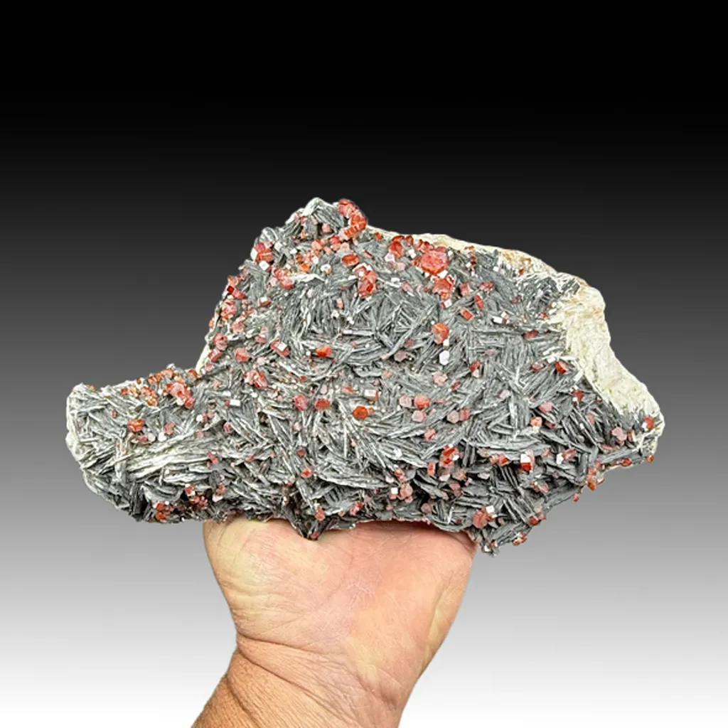 Vanadinite with Barite image