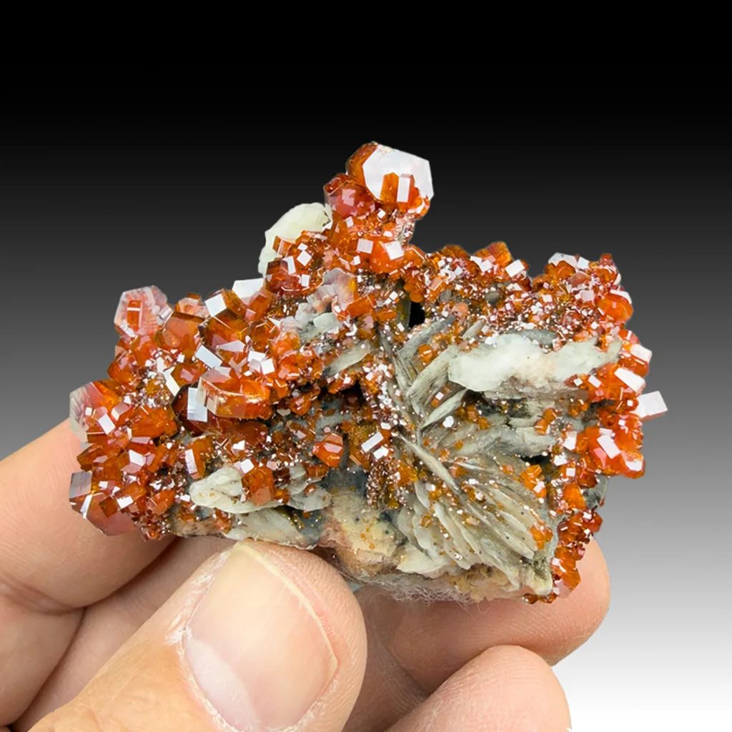 Vanadinite with Barite image