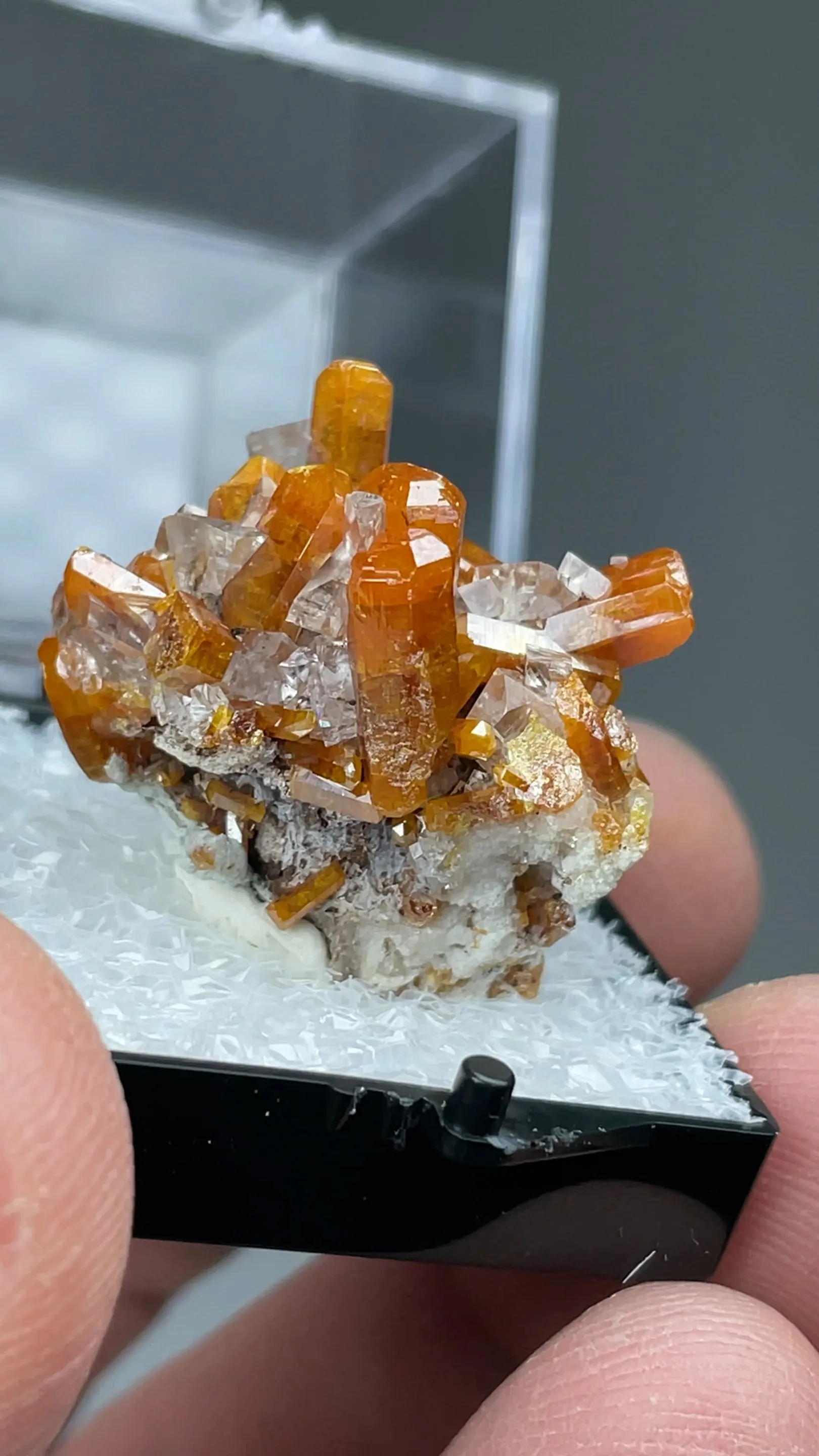 Vanadinite with Calcite - image 2