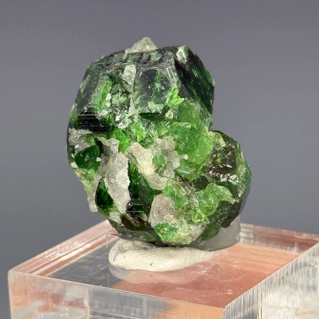 Vanadium Dravite - image 2
