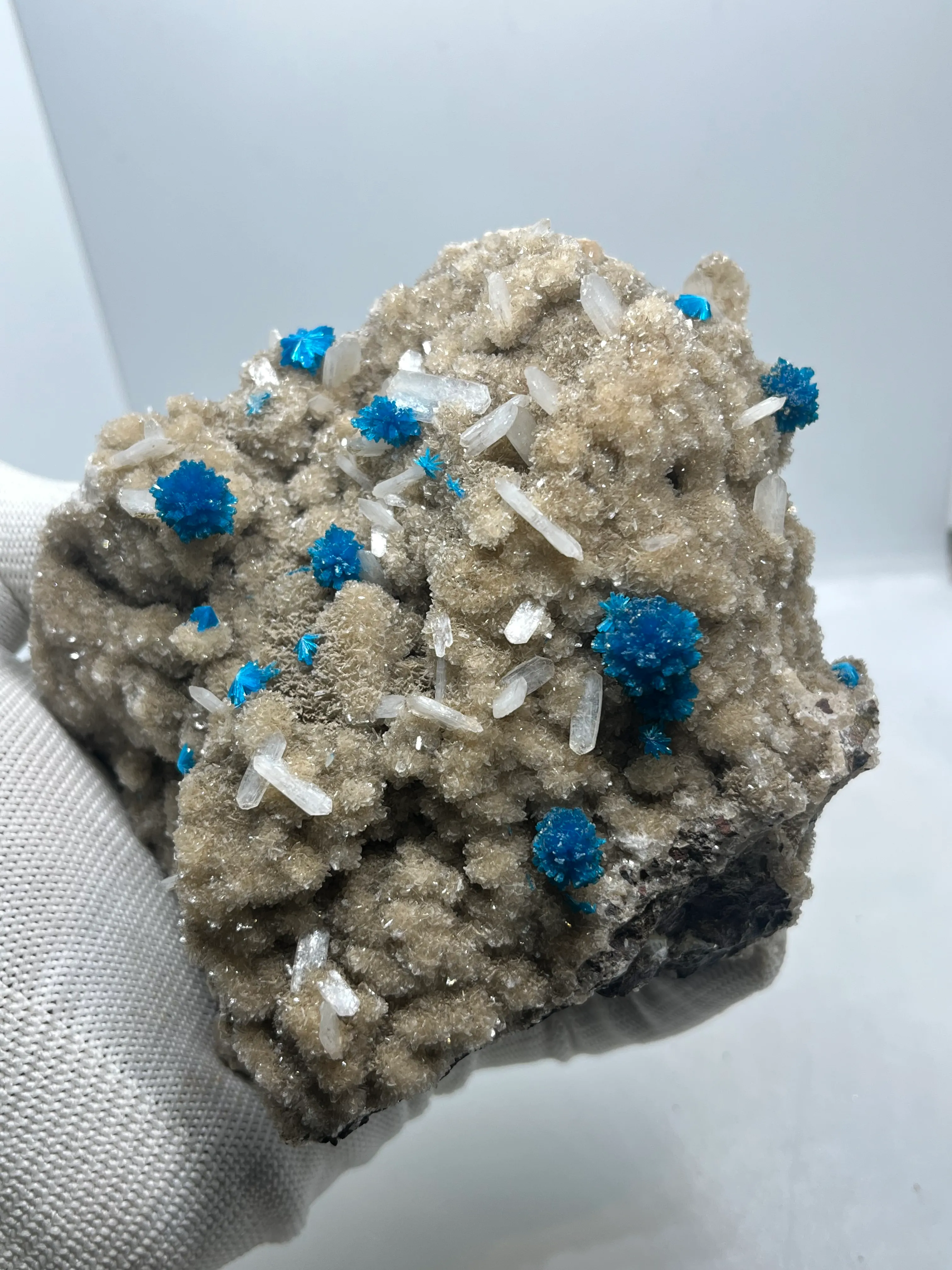 Very Rare Deep Blue Natural Cavansite Blossoms/Cavensite Crystal On Matrix With Stilbite Blades.. - image 4