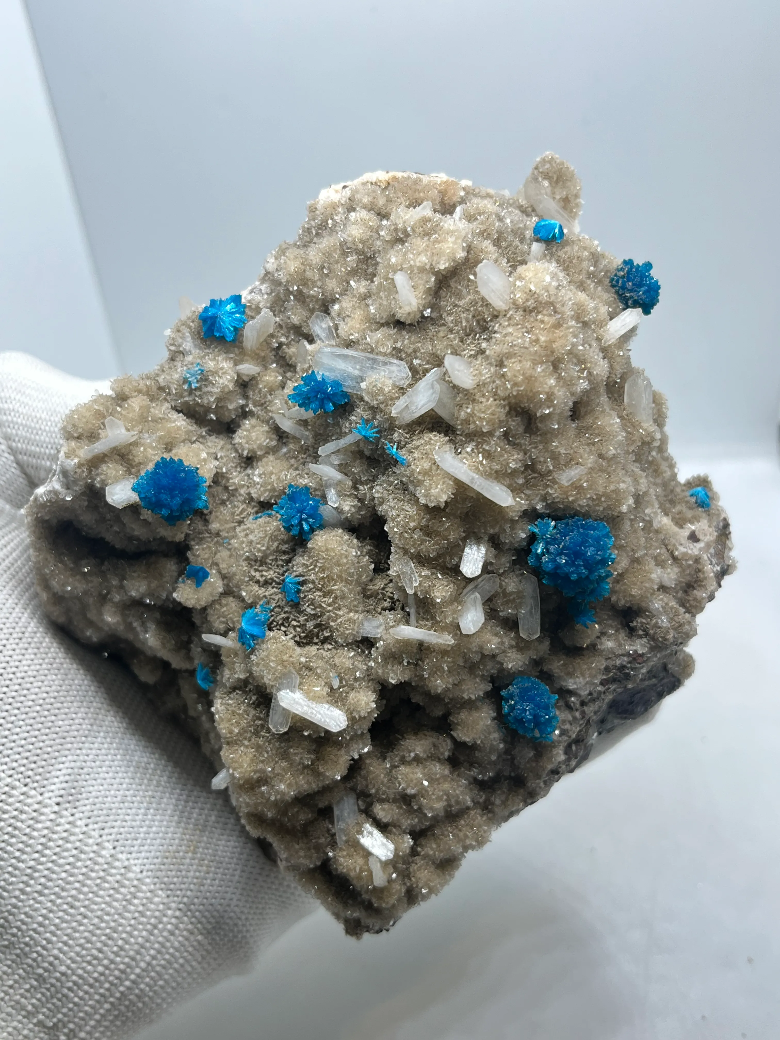 Very Rare Deep Blue Natural Cavansite Blossoms/Cavensite Crystal On Matrix With Stilbite Blades.. - image 3