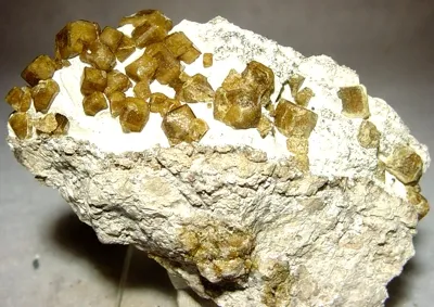 Vesuvianite image
