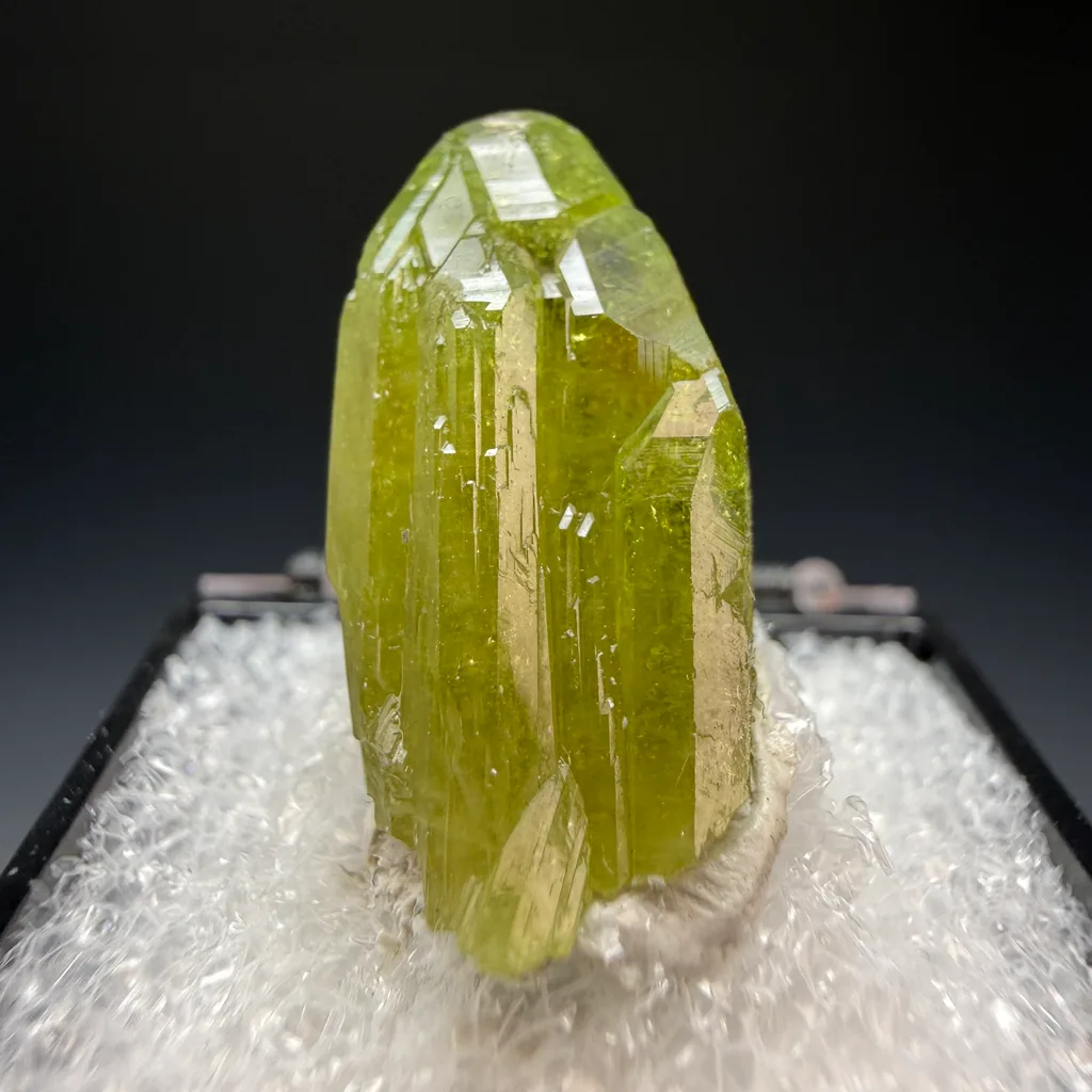 Vesuvianite image