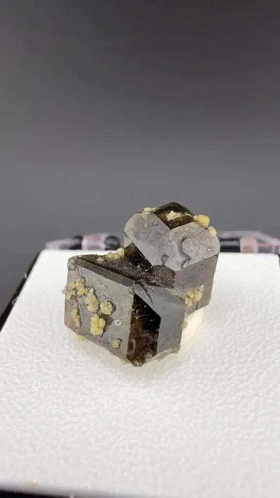 Vesuvianite - image 1