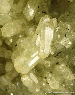 Vesuvianite and Groutite - image 2